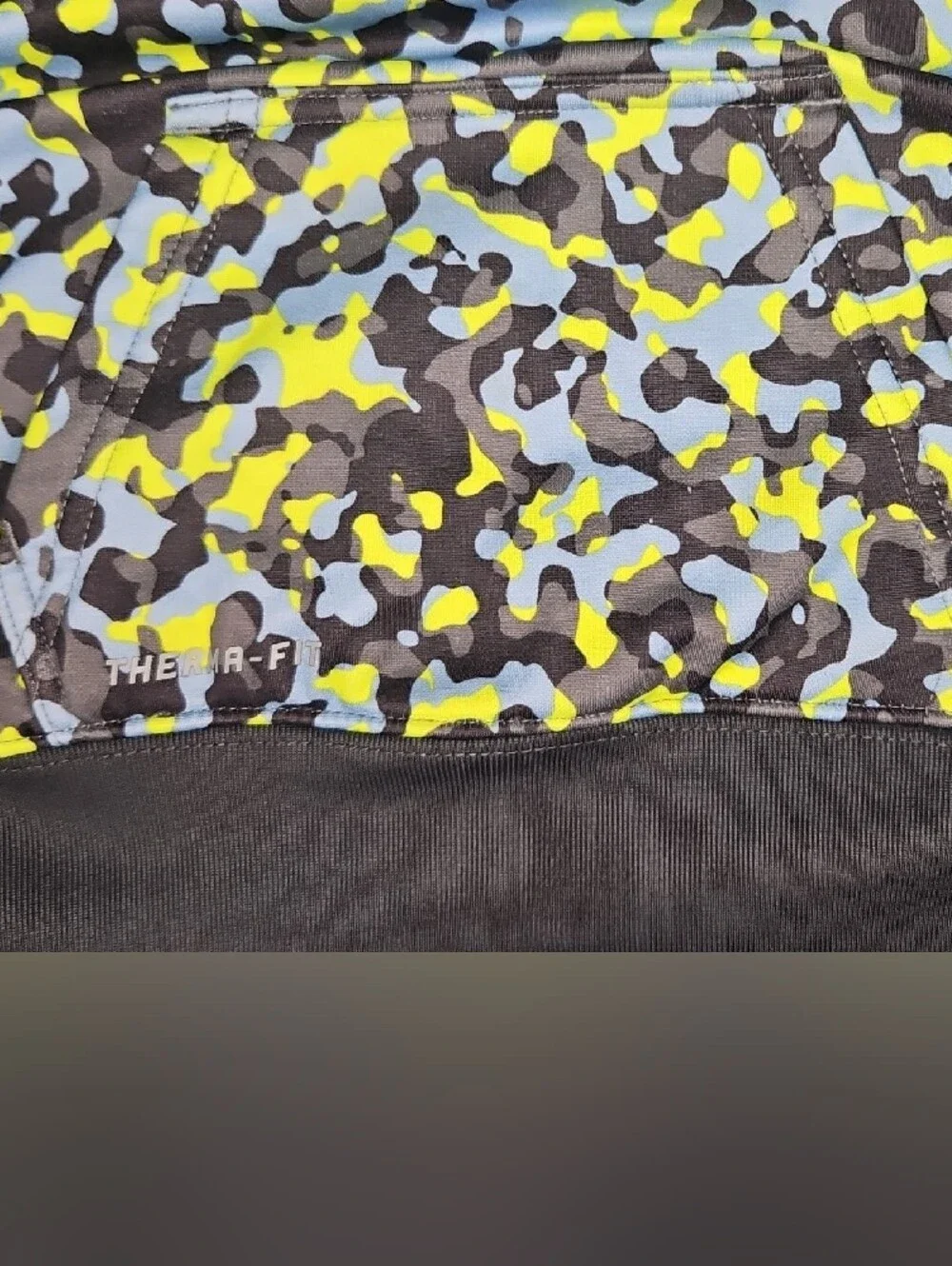 Nike Kids Gray, Green & Light Blue Camo Therma-fit Hoodie Size 4